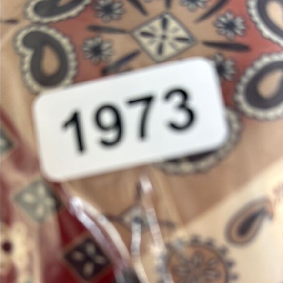 Geometric Patterned Tunic Top - Picture 3 of 3